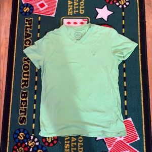 Green men’s small t-ahirt